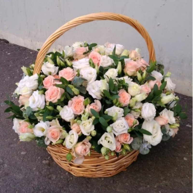 35 white roses and 15 white eustomas in a basket, standart