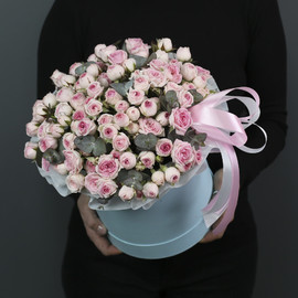 25 soft pink spray roses in a hat box with eucalyptus