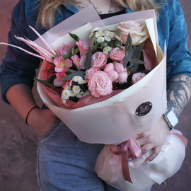Bouquet with roses “Chic pink”