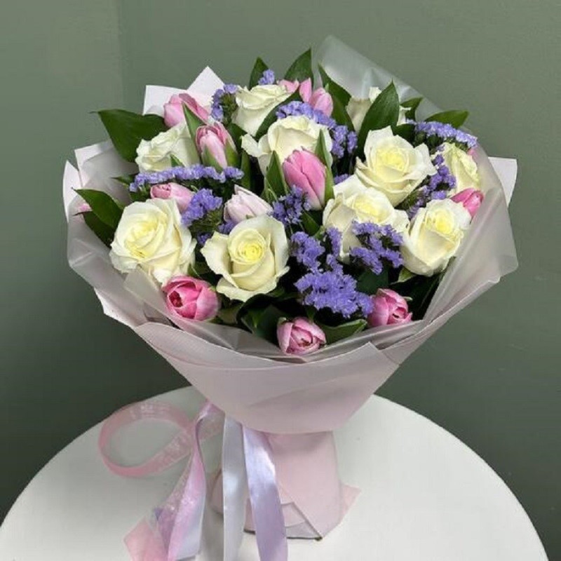 Bouquet of roses with tulips "Bright dreams", standart