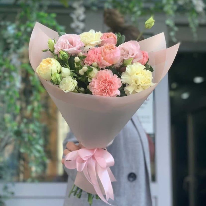 Bouquet-compliment in gentle colors, standart