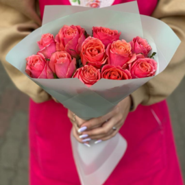Букет из ярко-розовых роз 40 см