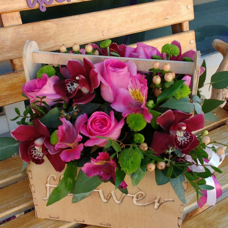 Flower arrangement in a box, standart