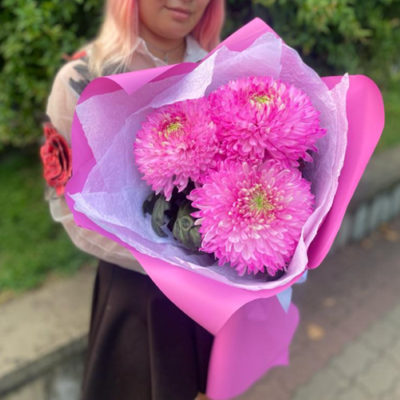 Bouquet of 3 single-headed pink chrysanthemums, standart