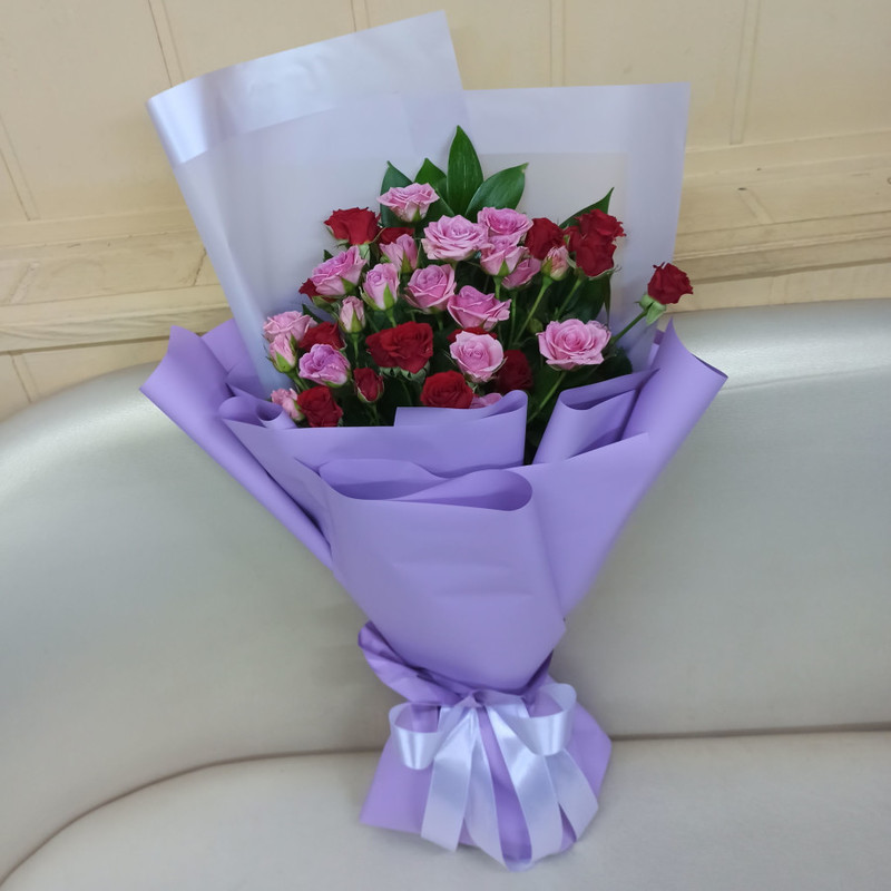 Compliment from spray roses, standart