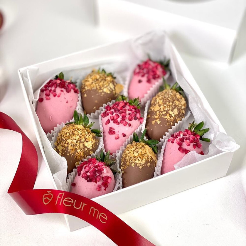 Strawberries in chocolate "Meral-de-Passi" 9 berries, standart