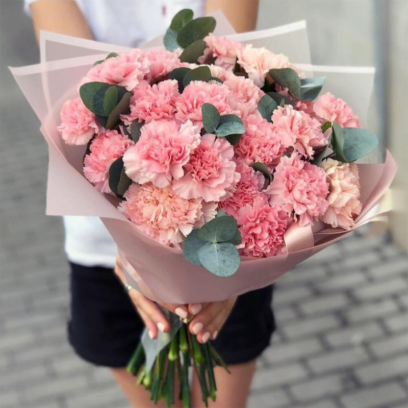 Bouquet of carnations and eucalyptus "Fleur", standart
