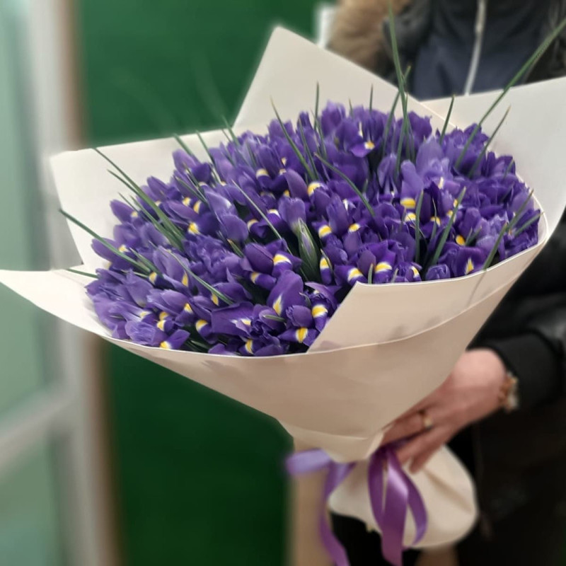Bouquet of irises "Blue sea", standart
