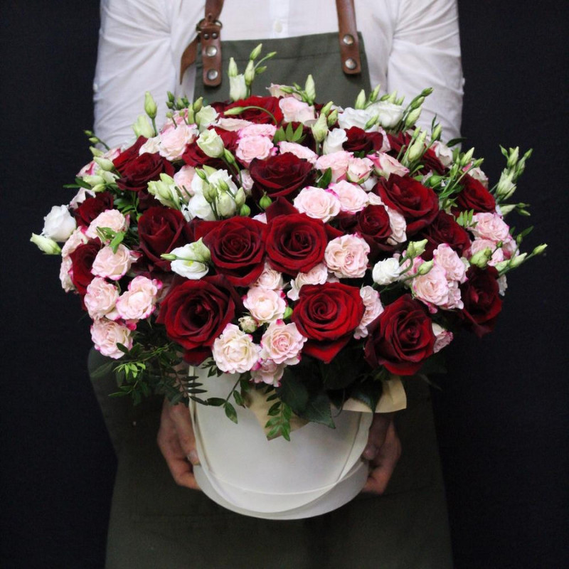 Mix of roses with lisianthus, standart