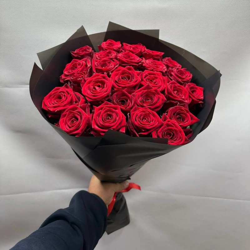Bouquet of 24 red roses 50 cm, standart