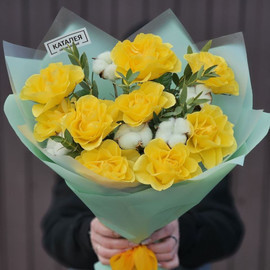 букет с желтыми розами