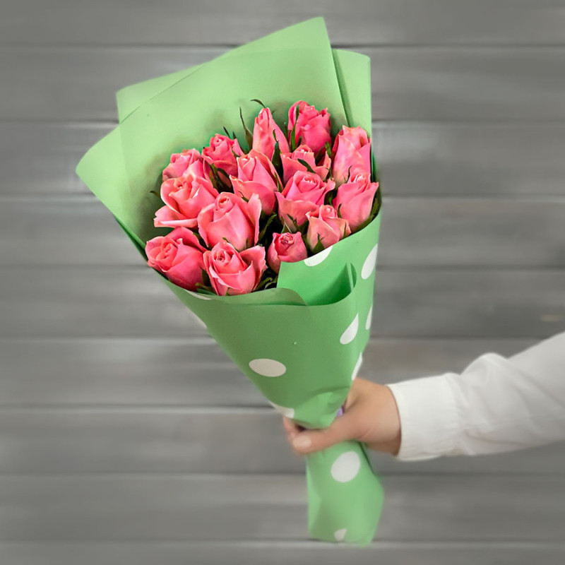 Bouquet of 15 pink roses 40 cm in a package, premium