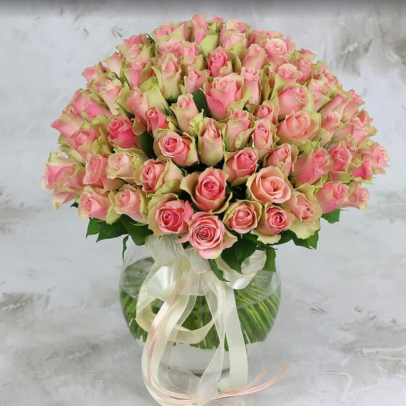 Букет из 101 зелено-розовой розы (40 см), стандартный