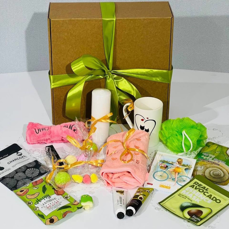 Gift set of cosmetics in a box, standart
