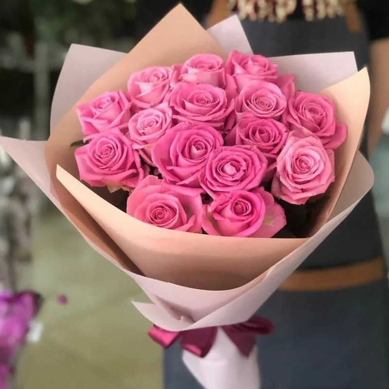 Pink roses, standart