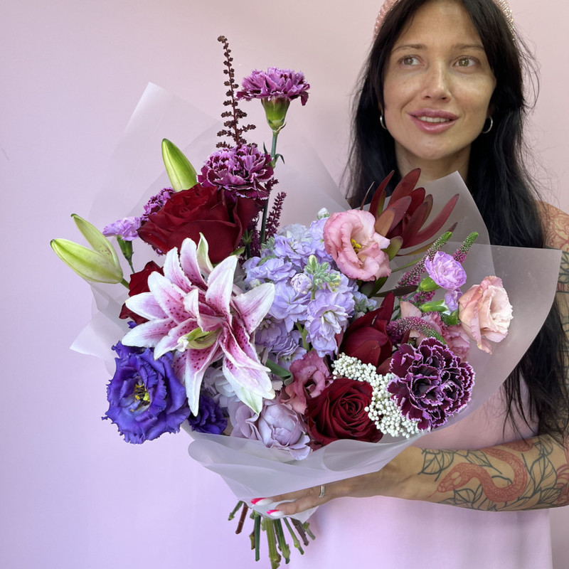 Author's bouquet of elite flowers "Shekhirizada", standart