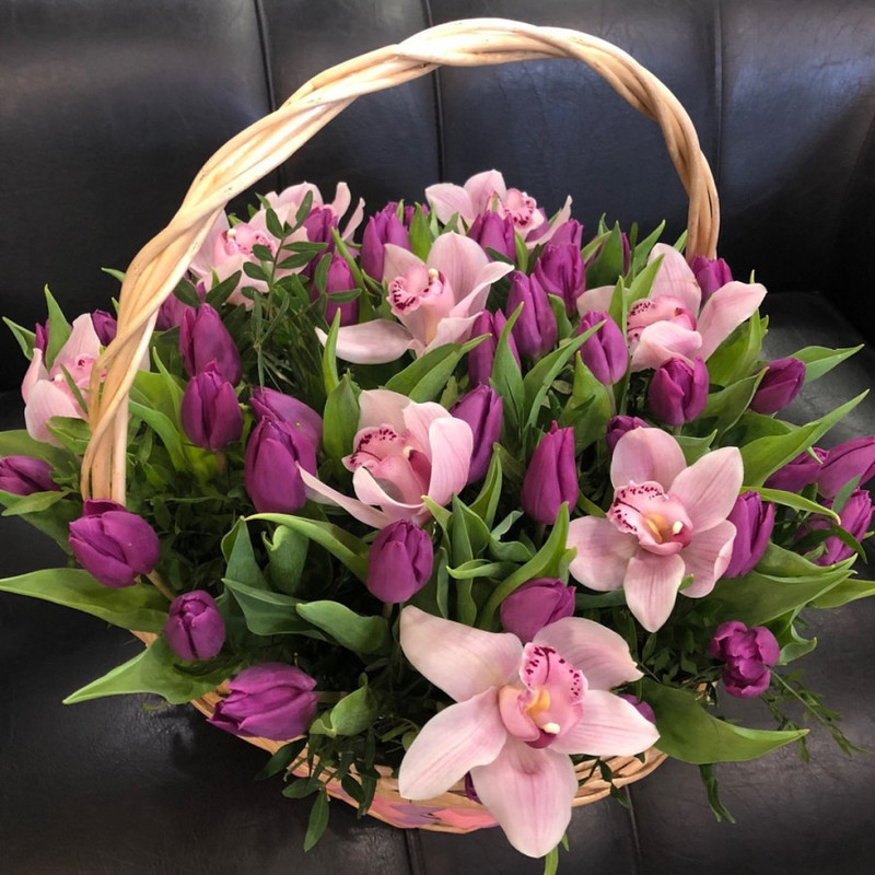Basket with tulips, standart