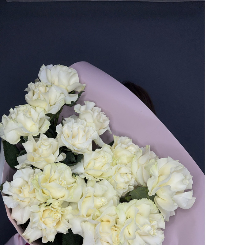 Белые розы ажурные, стандартный