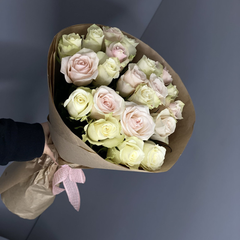 Crafted bouquet of roses - 21 pcs., standart