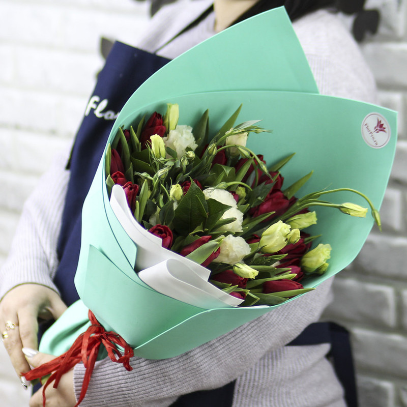 Bouquet of 25 red tulips with eustoma in a package, standart