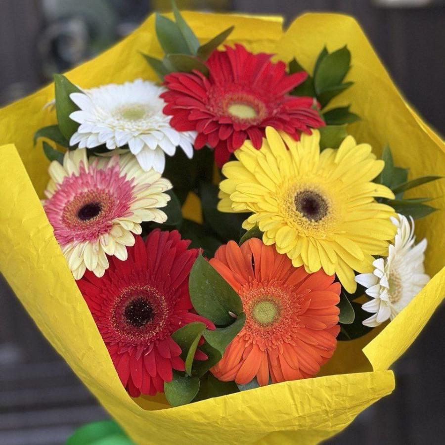 Bouquet of colorful gerberas, vendor code: 333054545, hand-delivered to  Moscow (inside MKAD)