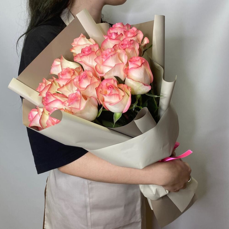 Bouquet of 17 pink roses, standart