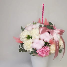 Pink composition in a box with dianthus and cotton. "Flower Ice Cream"