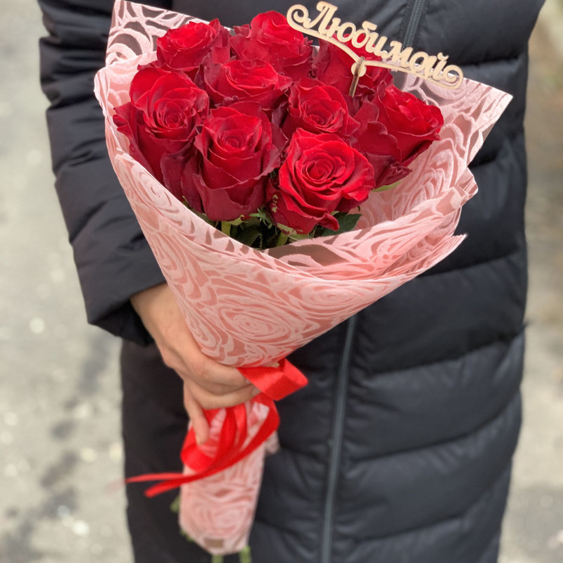 Букет красных роз для любимой, стандартный