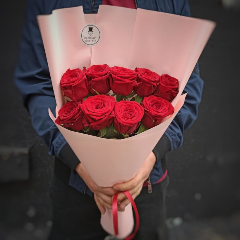 Mono-bouquet of 9 red roses 50 cm, standart