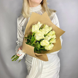 Bouquet of 15 white roses Kenya