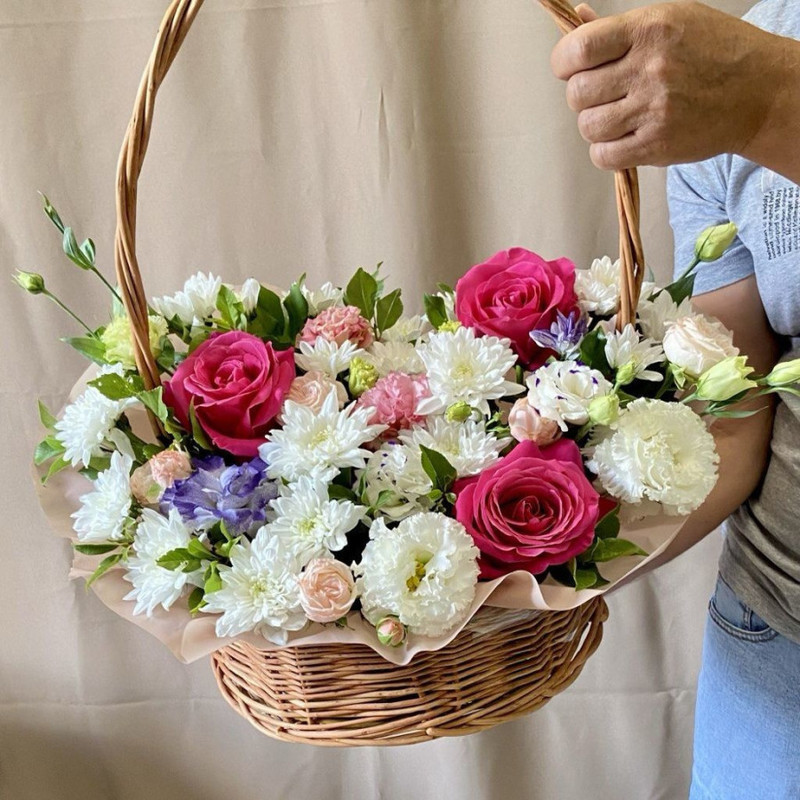 Basket of roses, chrysanthemums and eustoma, standart