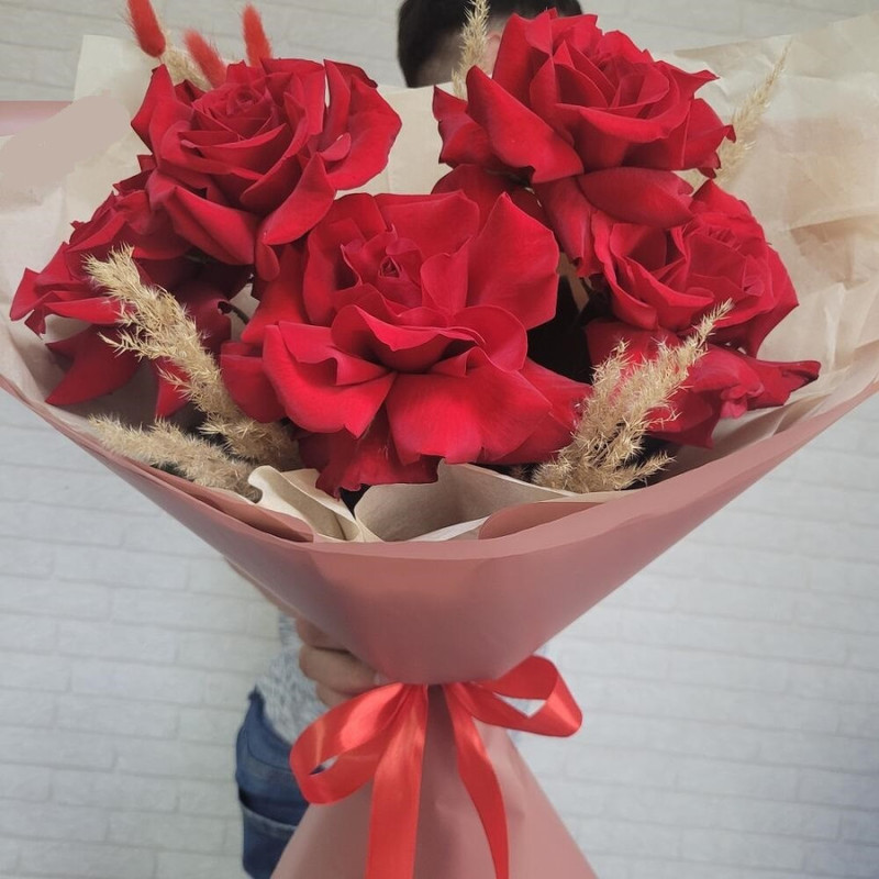5 red openwork roses with dried flowers, standart