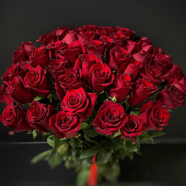 Букет из 51 красной розы (код 51), стандартный