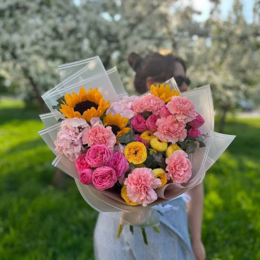 Как разбирать букет. Хвасты букетов вк. Составление букета флористом. Красивые флористические букеты. Букет разбор.