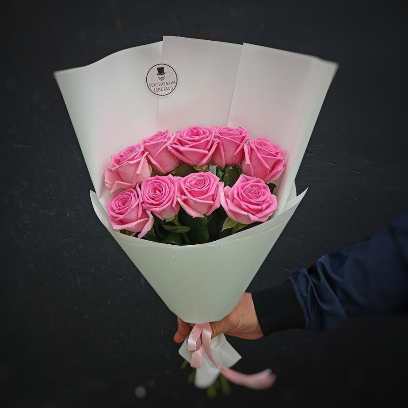 Mono-bouquet of 9 pink roses 50 cm, standart