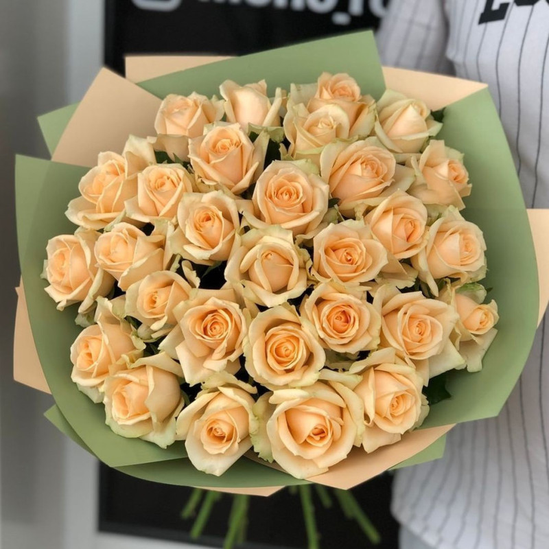 Bouquet of 29 cream roses, standart