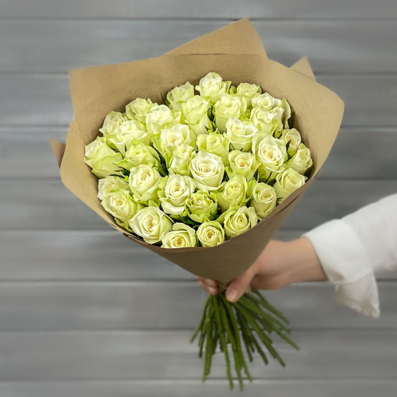 Crafted bouquet of white roses 40 cm, premium