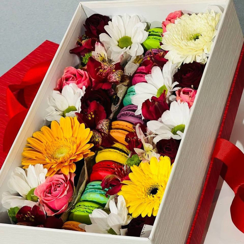 Macaroni gift set with flowers, standart
