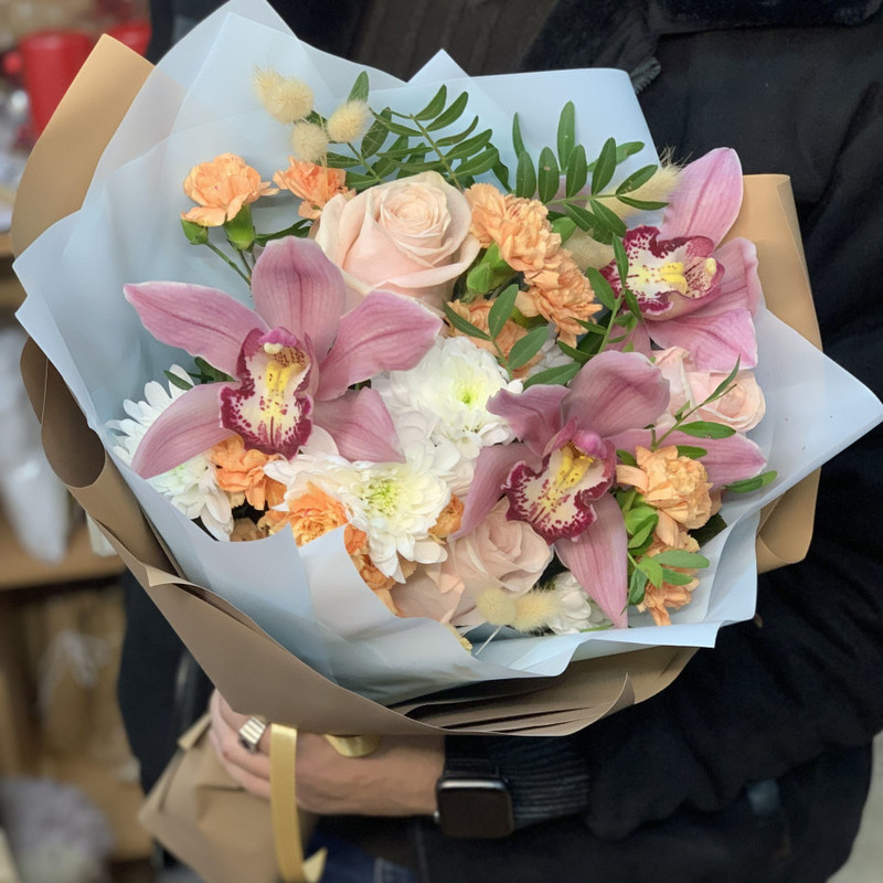 Bouquet with orchids, standart