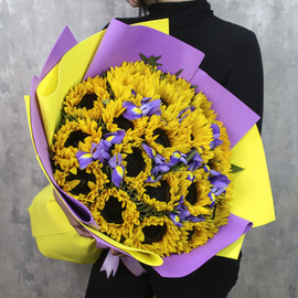 Bouquet of sunflowers and irises "Picasso"