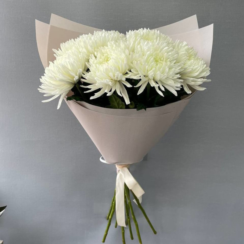 Bouquet of snow-white chrysanthemums "Tender clouds", standart