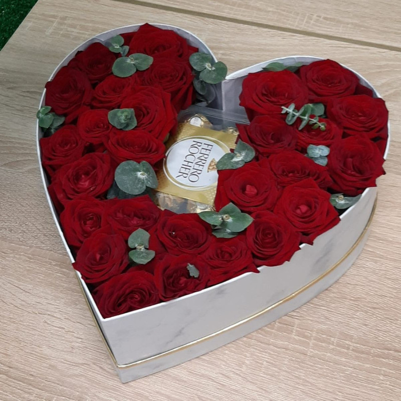 Composition "Heart of Roses with Ferrero", standart