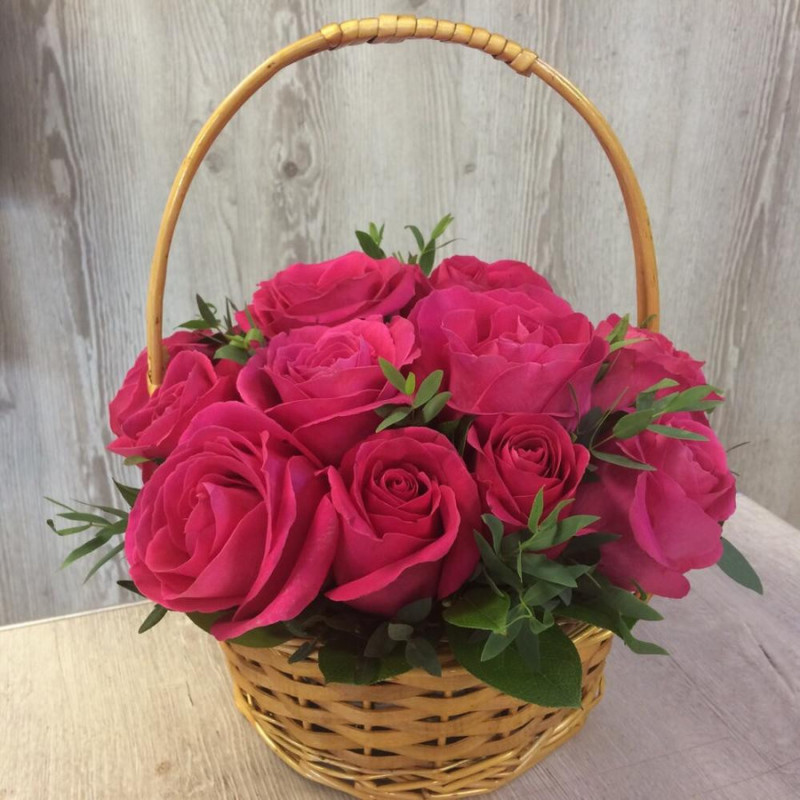 Basket with roses, standart