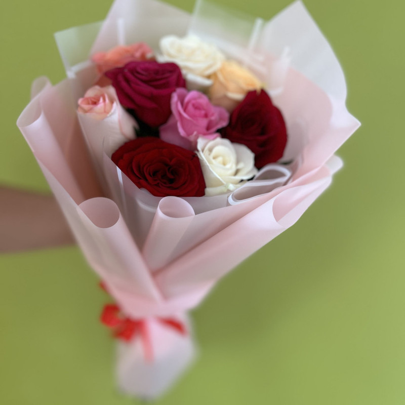 Mono-bouquet of 9 multi-colored roses, standart
