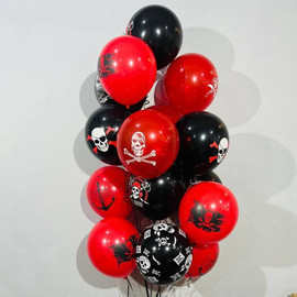 Balloons with pirate skulls for a pirate party