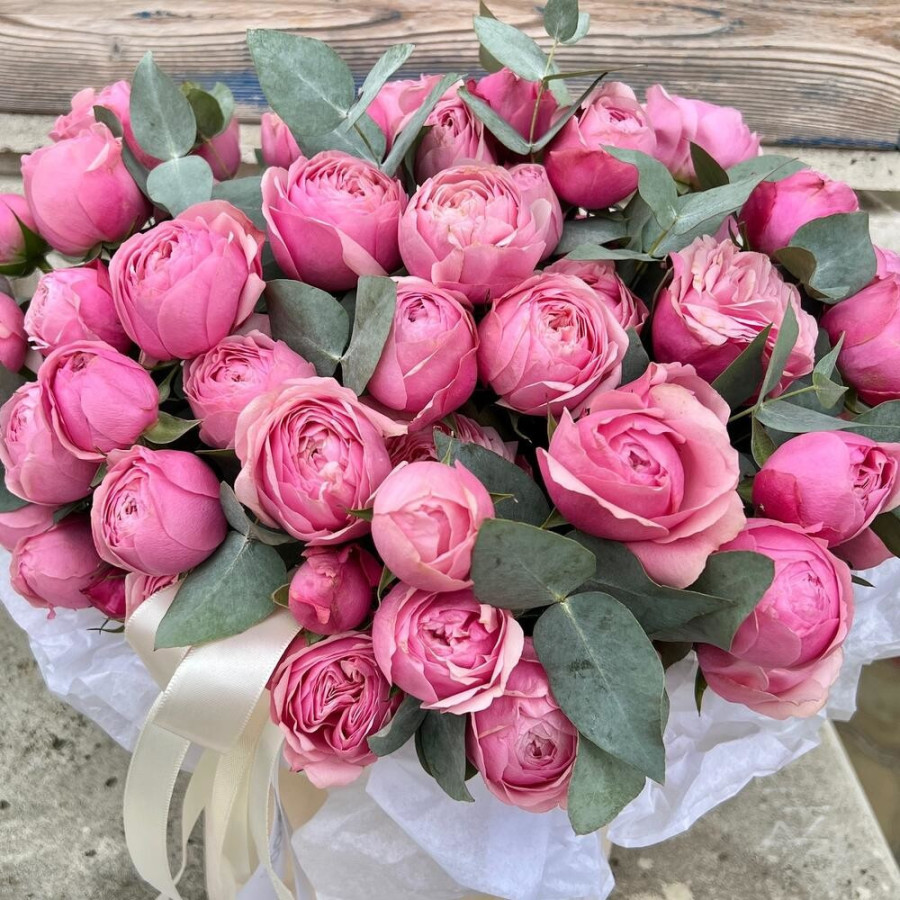 Box with peony rose, vendor code: 333078858, hand-delivered to 