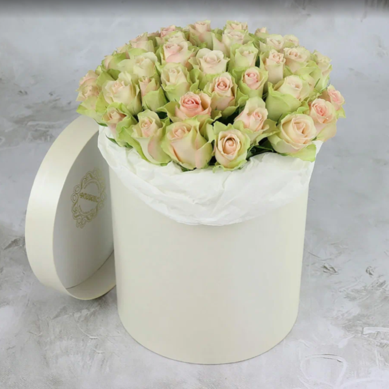 51 зелено-розовая роза 40 см в шляпной коробке, стандартный