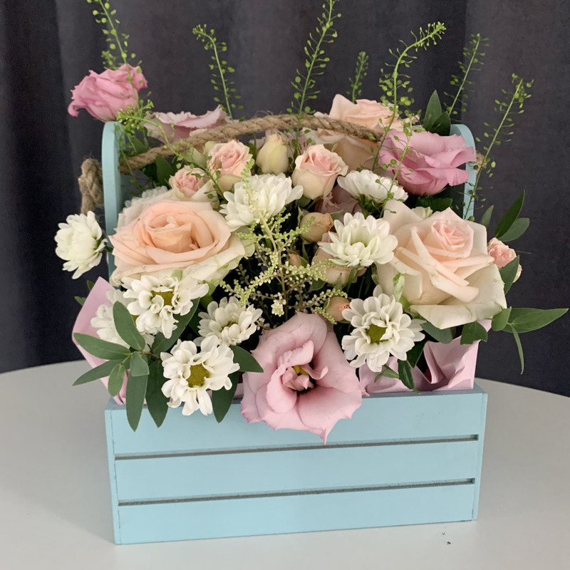 Mixed bouquet in a box, standart