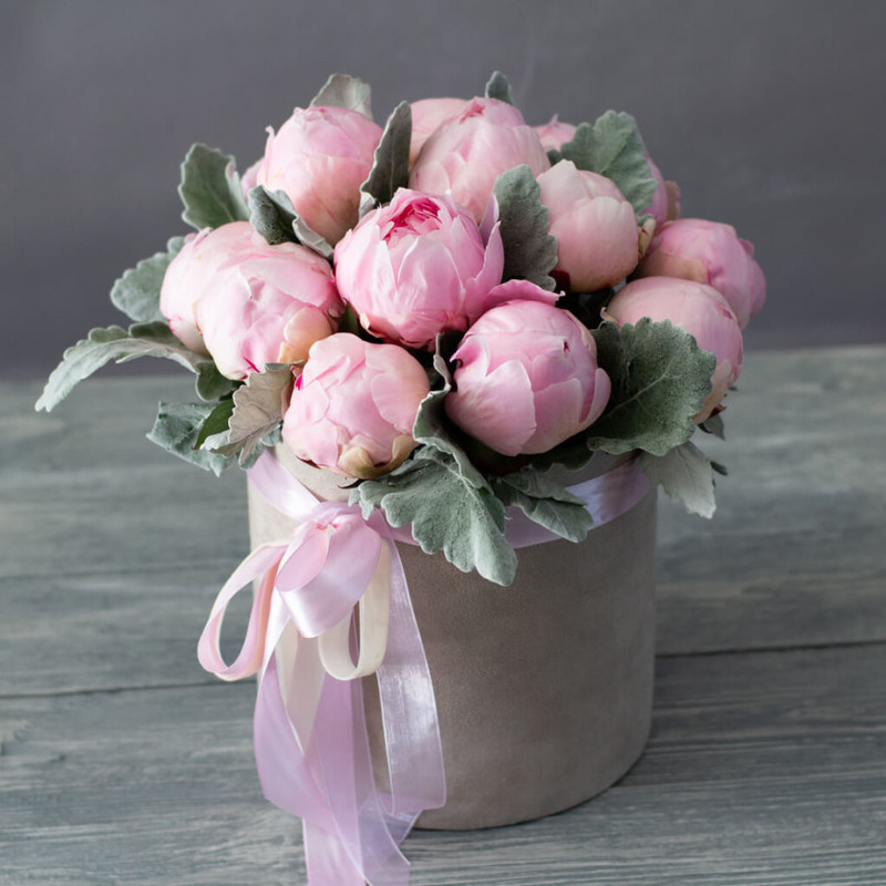 Composition of peonies in a box, standart