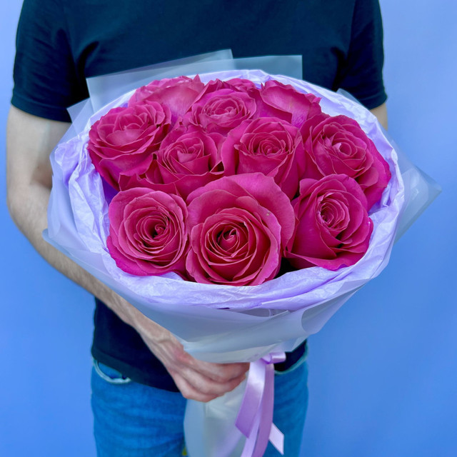 Букет из 11 розовых Эквадорских роз, стандартный
